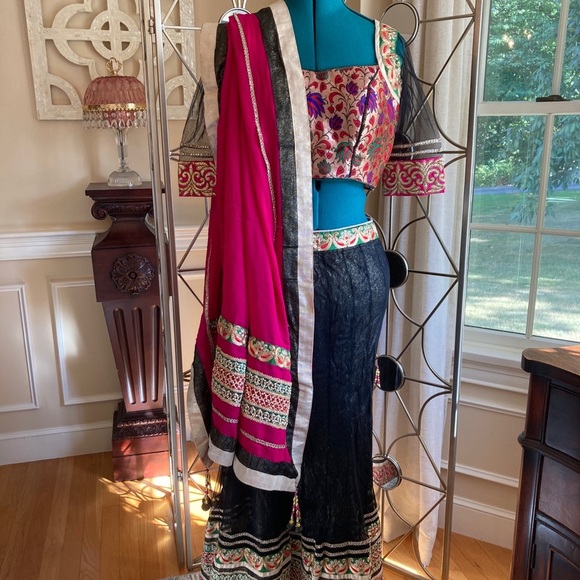 Indian Designer Black and Pink Chaniya Choli Navratri Garba Dress - Picture 6 of 15